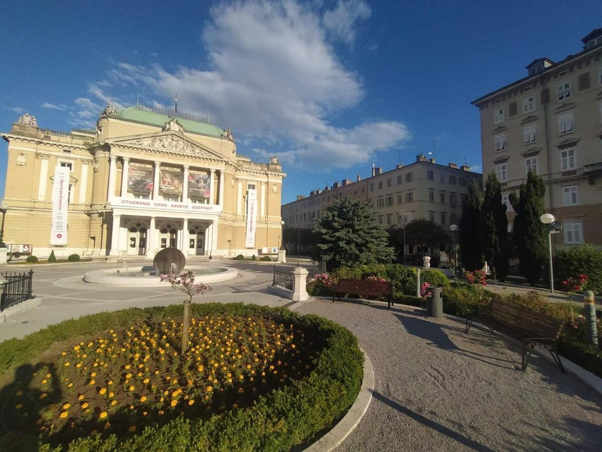 Mario City Center Rooms Rijeka Luaran gambar